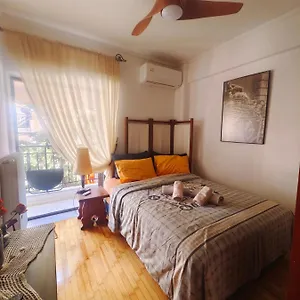 Private In A Shared Flat , Thessaloniki Griechenland