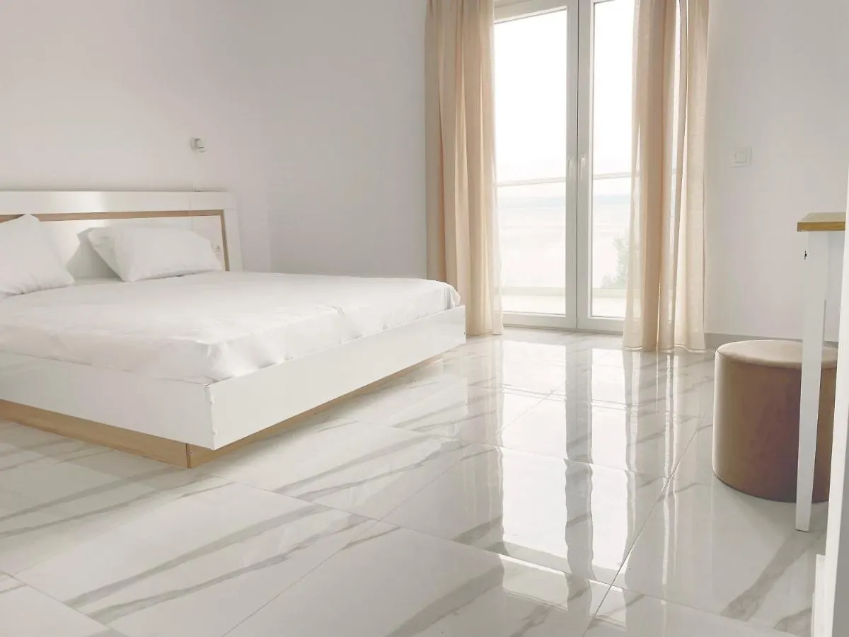 Blue Dream Afytos Apart otel 0*,