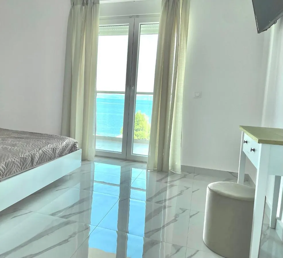 Blue Dream Afytos Aparthotel