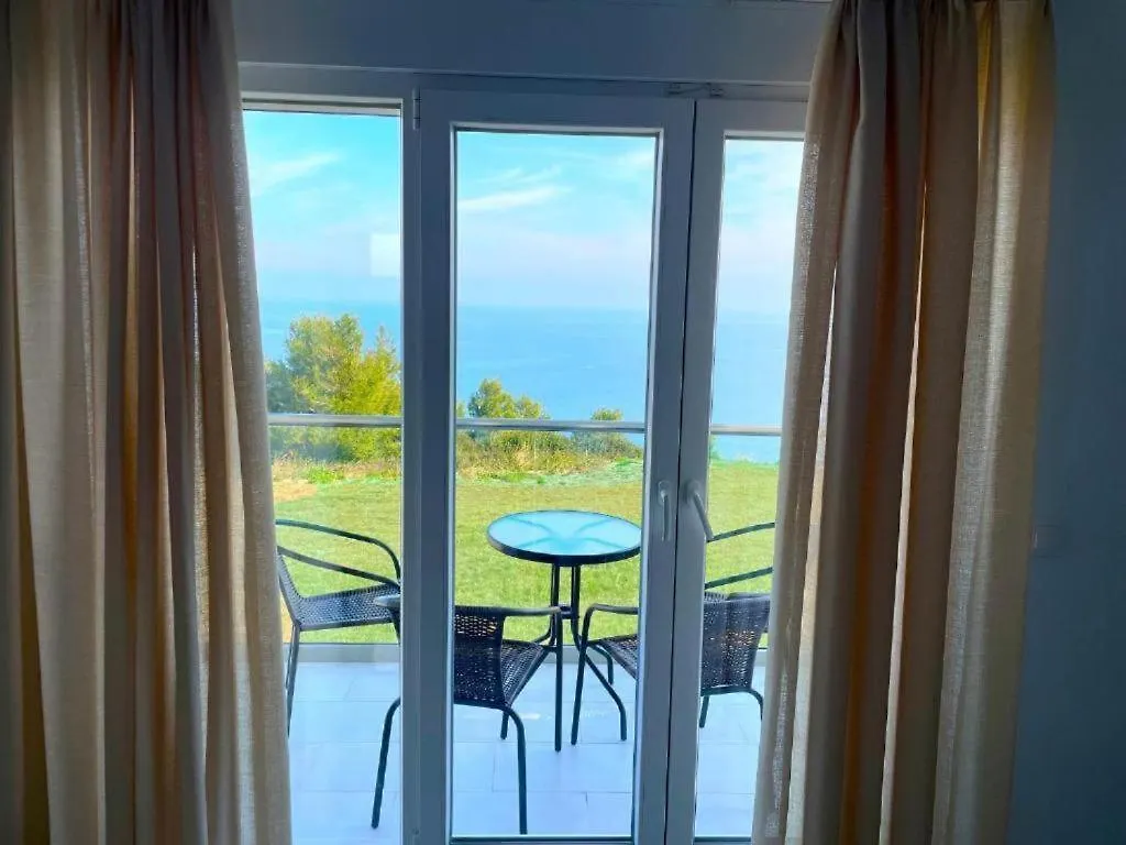 Blue Dream Afytos Aparthotel