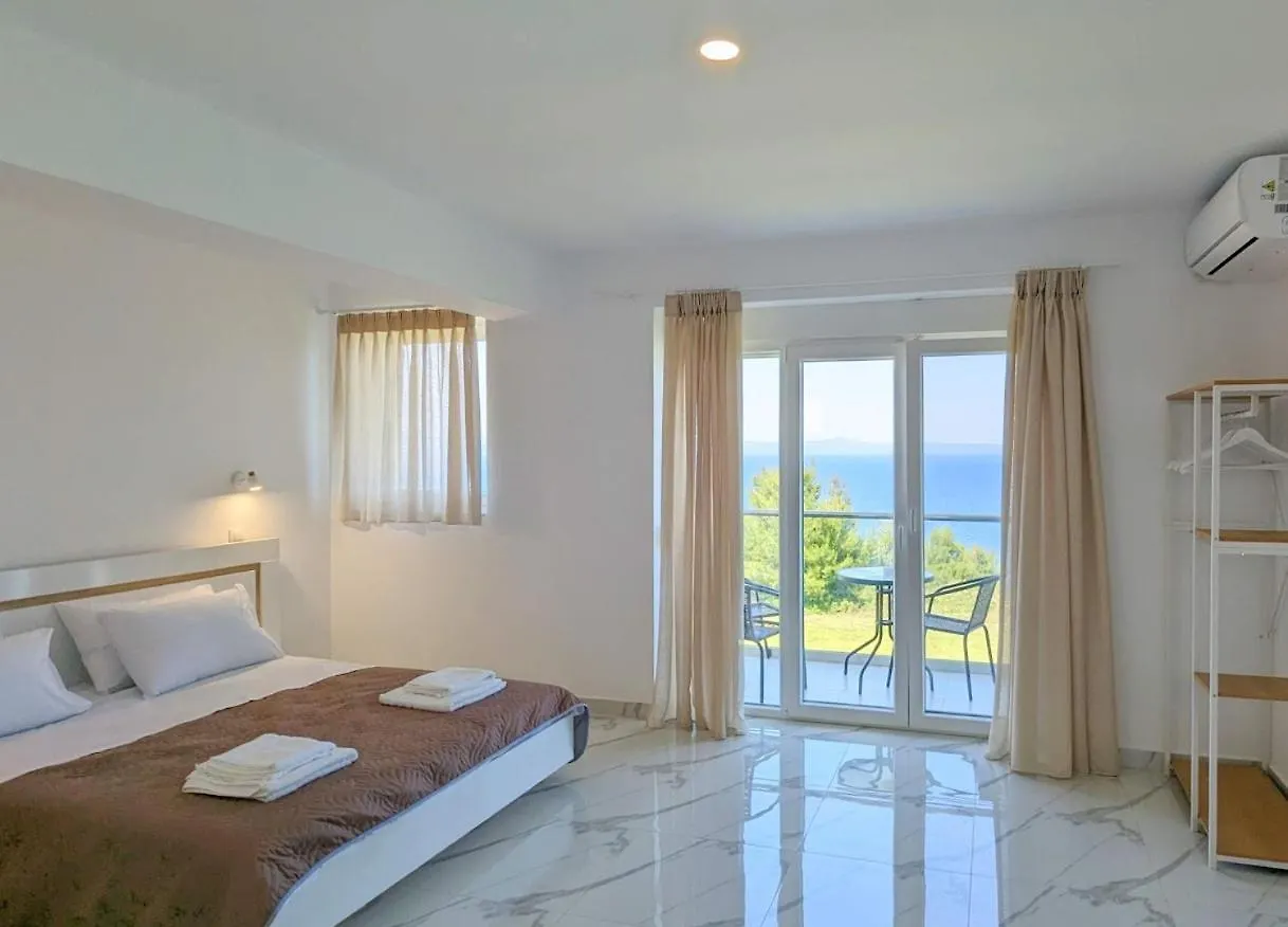 Blue Dream Afytos Aparthotel